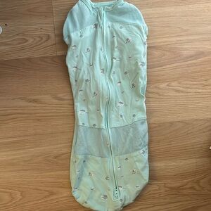 Happiest Baby Sleepea Swaddle Teal Space Planet Print Size Medium